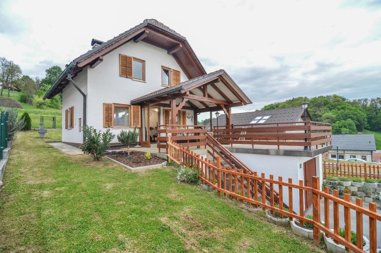Flower House Podčetrtek Eksteriør billede